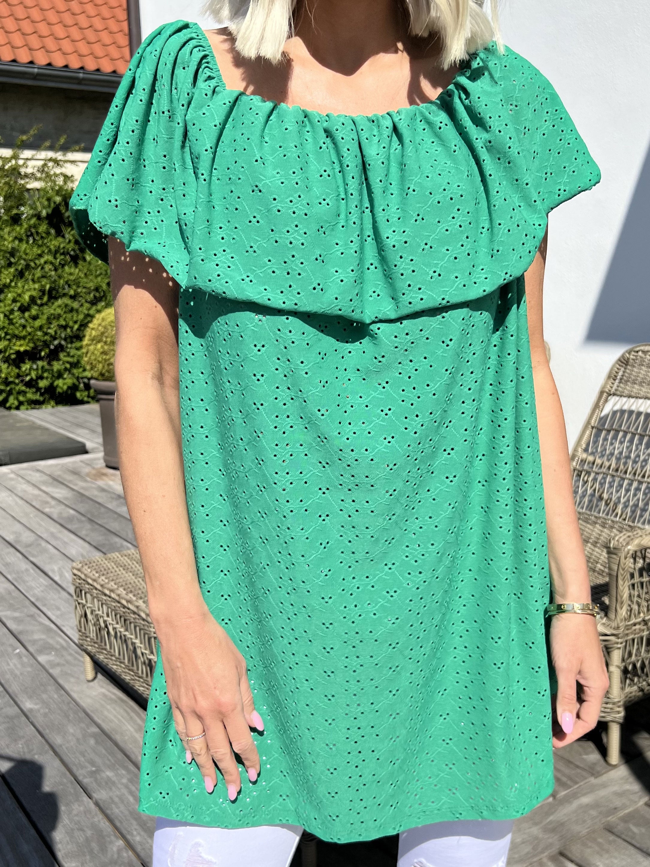 Sienna - Sød elastisk tunika med broderie anglaise